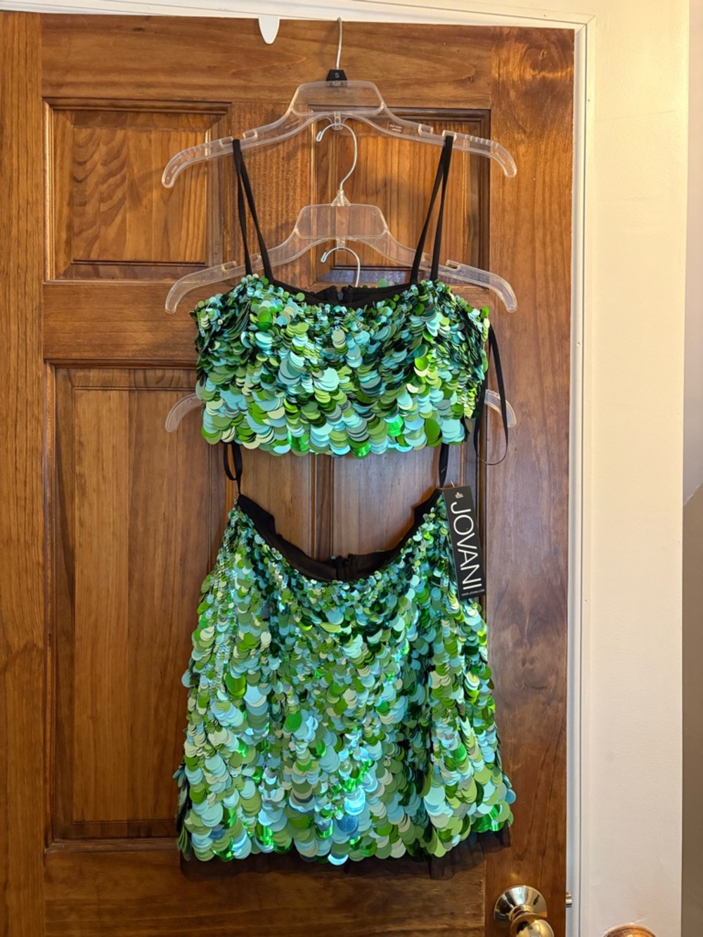 jovani greeen sequin mini skirt and crop top set size 4 OOAK NWT